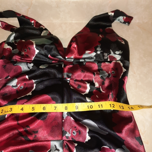 Jump Black and Red Floral Midi Dress - Picture 3 of 12